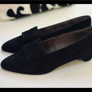 NWOB  CHARLES JOURDAN PARIS FRANCE HEELS SUEDE  SZ 7! Runs Small!